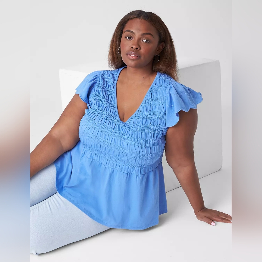 Lane Bryant Size 14/16 Blue Smocked Women's Top - Picture 12 of 12